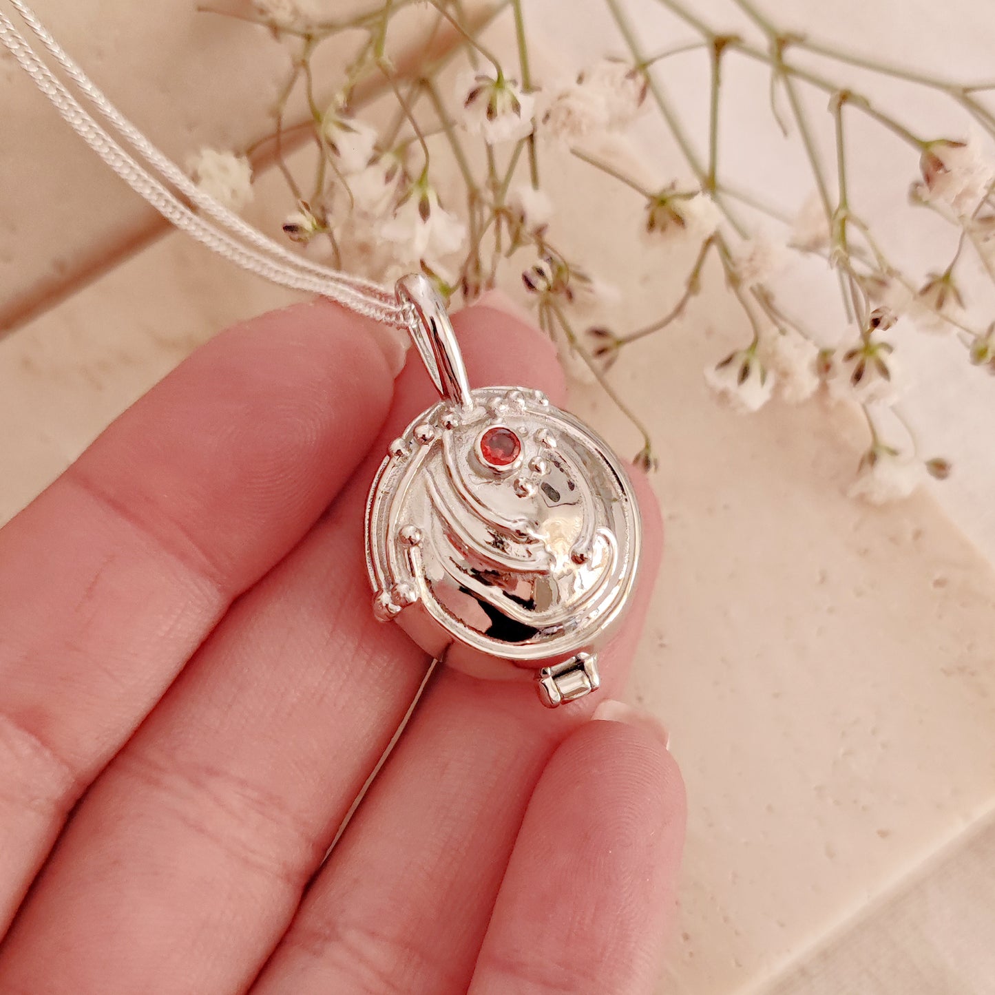 Collana Locket apribile con verbena, argento 925 anticato, versione 2