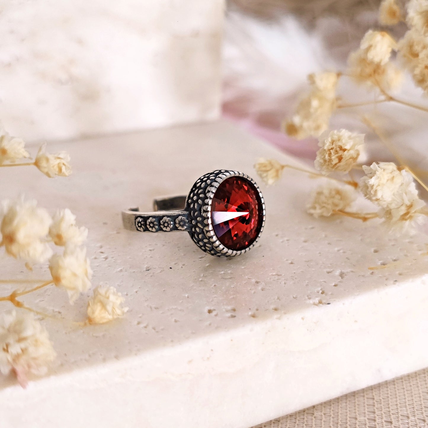 Anello Pirata vittoriano con cristallo Ruby