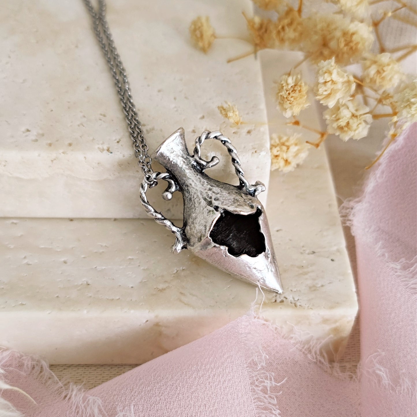 Collana antica anfora greca // CALYPSO Due manici
