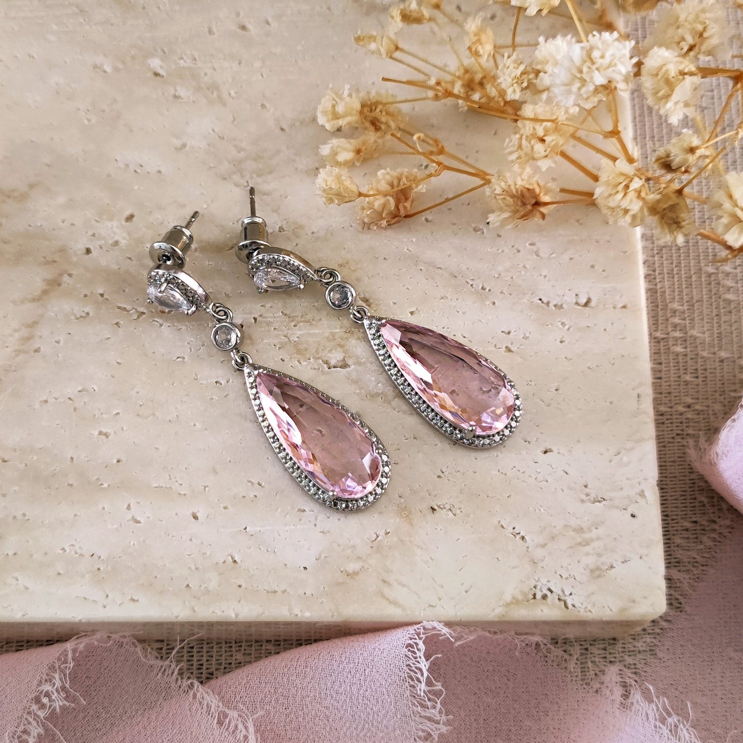 Orecchini Boho da sposa a goccia rodiati // CLARY