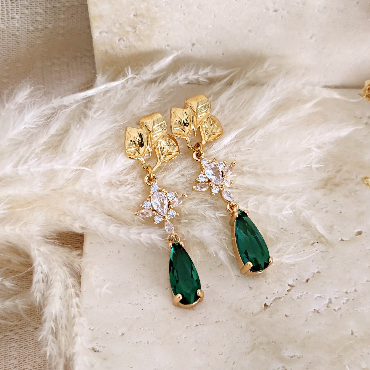 Bridal Leaf Drop Emerald Earrings, Botanical Forest Earrings, Cottagecore Earrings for Bridesmaids, Boho Nature Wedding Earrings // ELVEN