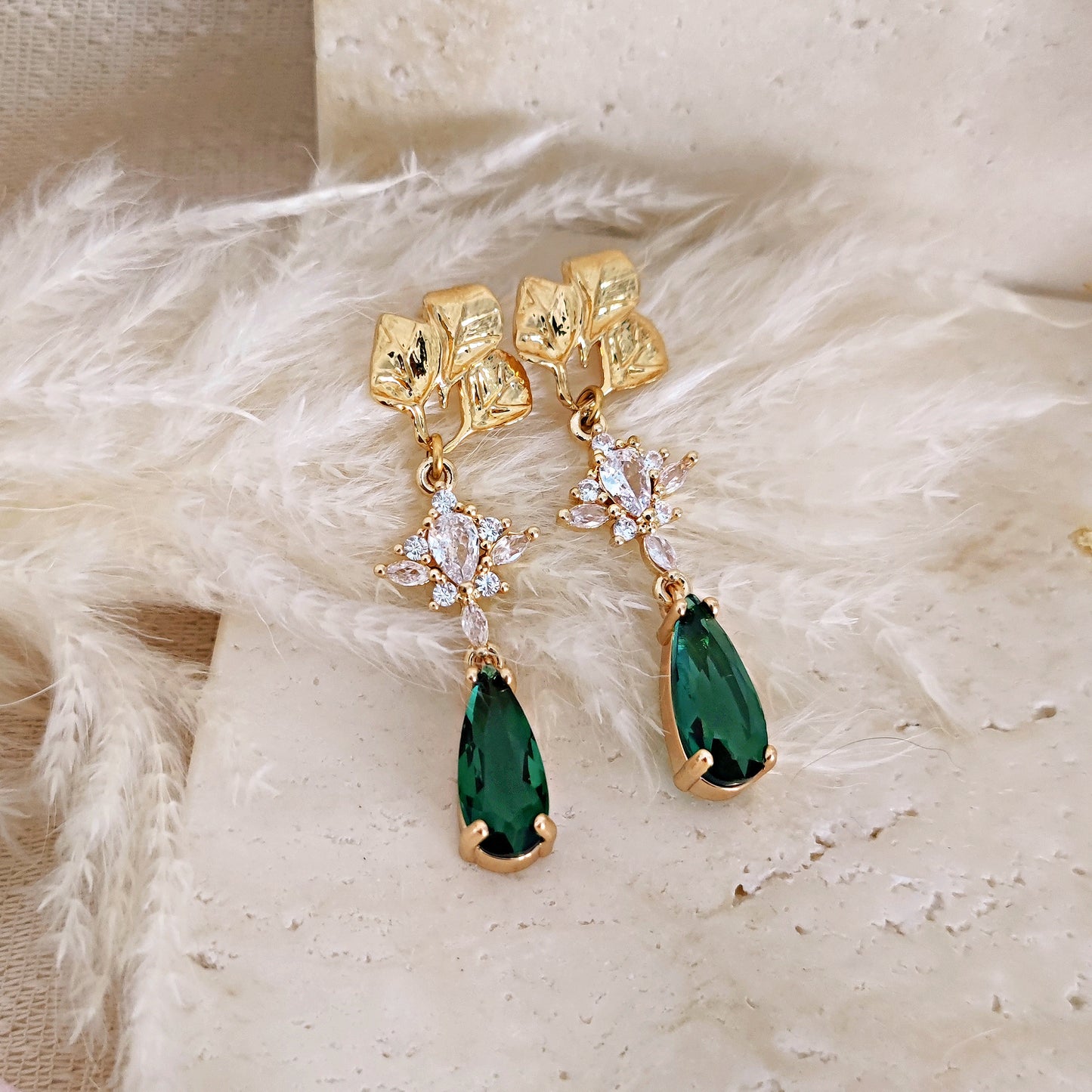 Bridal Leaf Drop Emerald Earrings, Botanical Forest Earrings, Cottagecore Earrings for Bridesmaids, Boho Nature Wedding Earrings // ELVEN