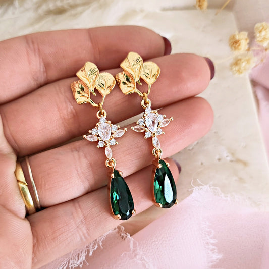 Bridal Leaf Drop Emerald Earrings, Botanical Forest Earrings, Cottagecore Earrings for Bridesmaids, Boho Nature Wedding Earrings // ELVEN