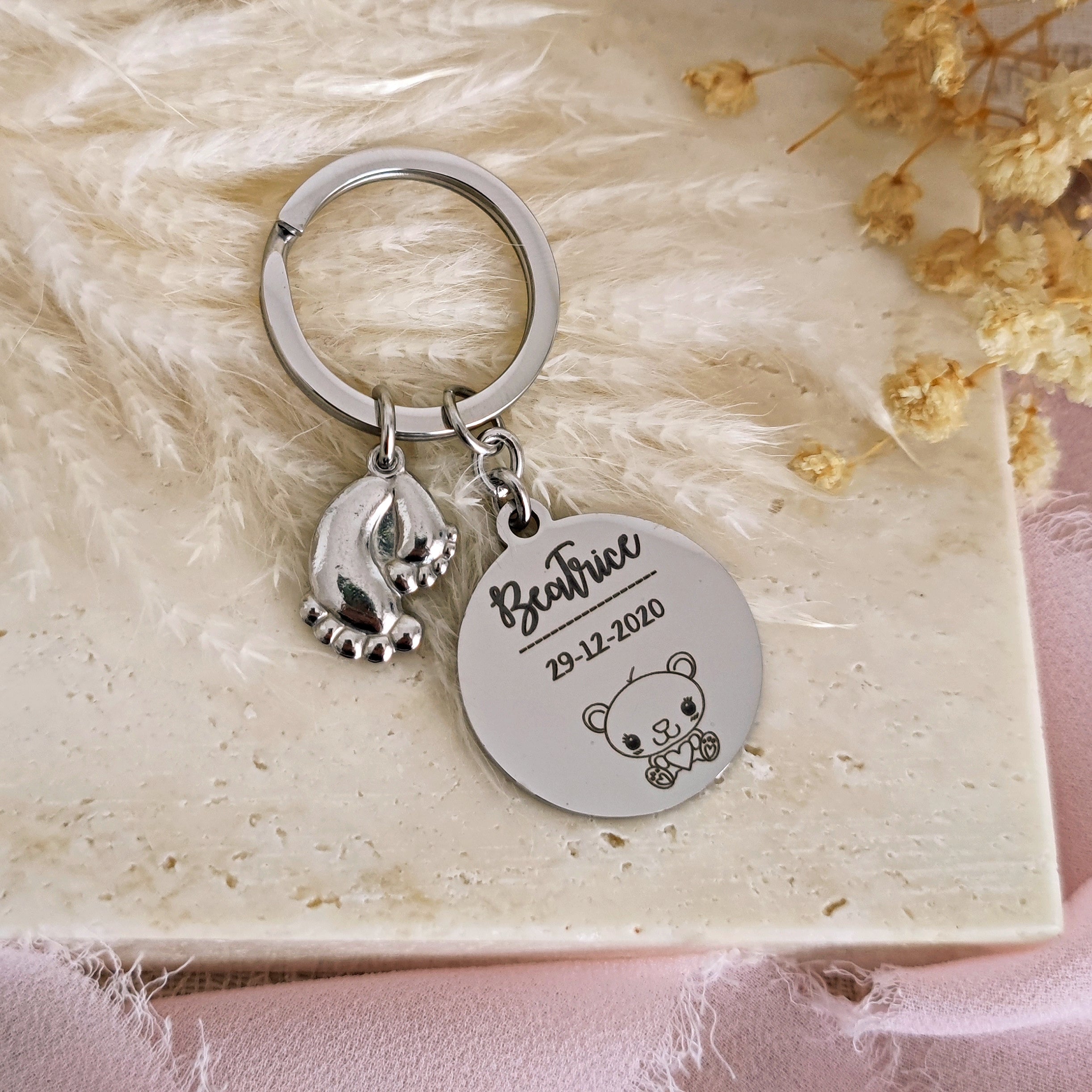 Gemszoo Portachiavi Personalizzato per Uomini Donne Incisione Personalizzata Nome Testo Barra Portachiavi cuboide Verticale Portachiavi Madre Padre Amico Compleanno Regalo di Natale Argento Gemszoo Portachiavi Personalizzato per Uomini Donne Incisione Personalizzata Nome Testo Barra Portachiavi cuboide Verticale Portachiavi Madre Padre Amico Compleanno Regalo di Natale Argento