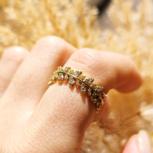 Anello regolabile "Athena" con foglie di ulivo e cristalli