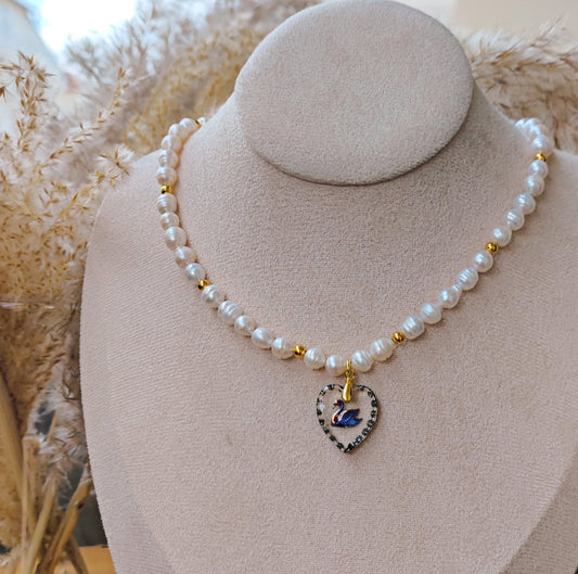 Collana choker "Leda and the Swan" con perle di fiume