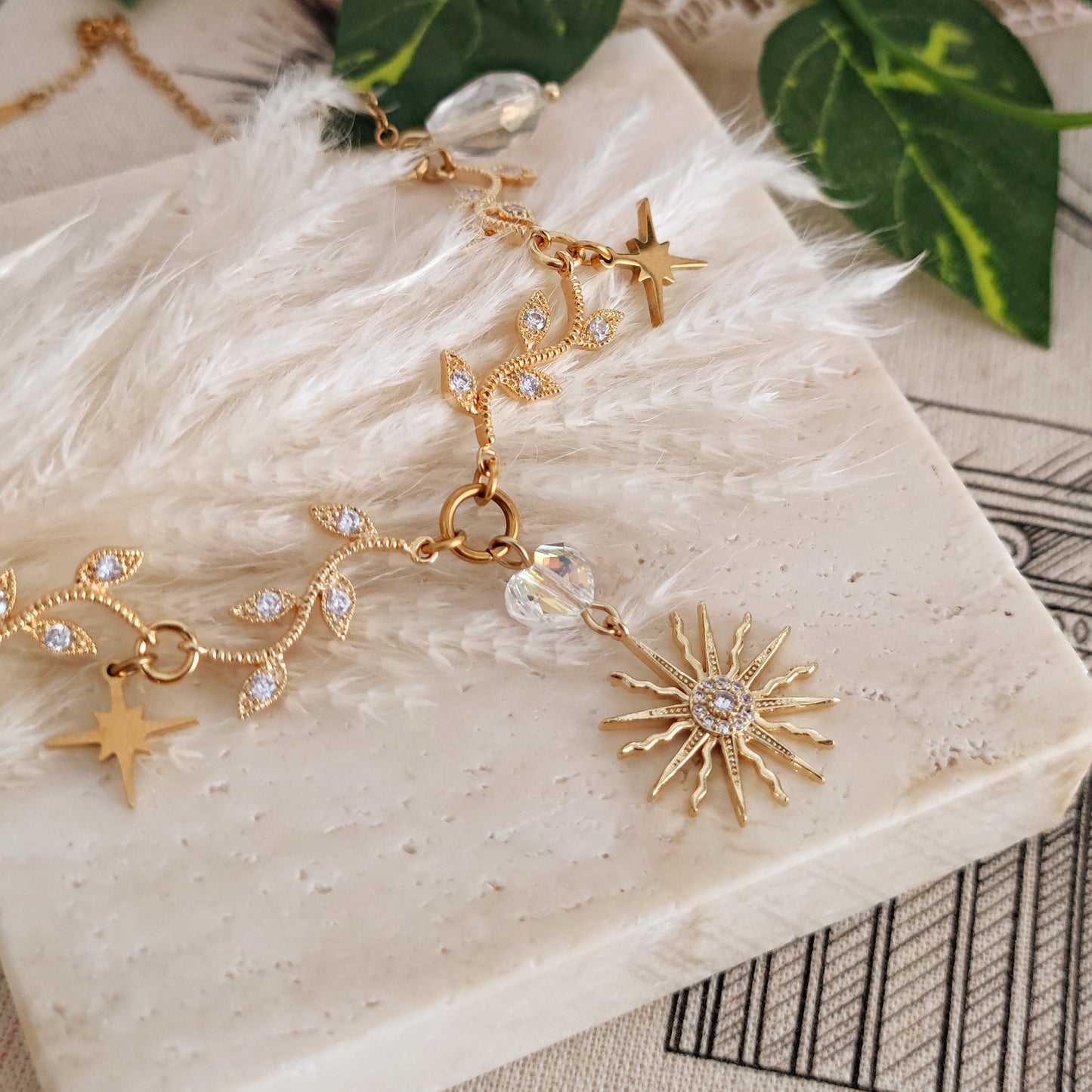 "Apollo & Daphne" choker Necklace