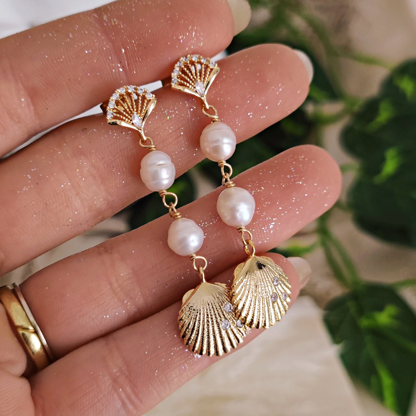Orecchini "Goddess Aphrodite" perle e conchiglie