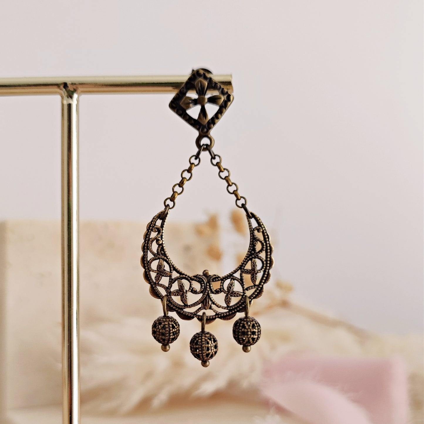 Orecchini Mary Stuart Chandelier Lune bronzate pendenti