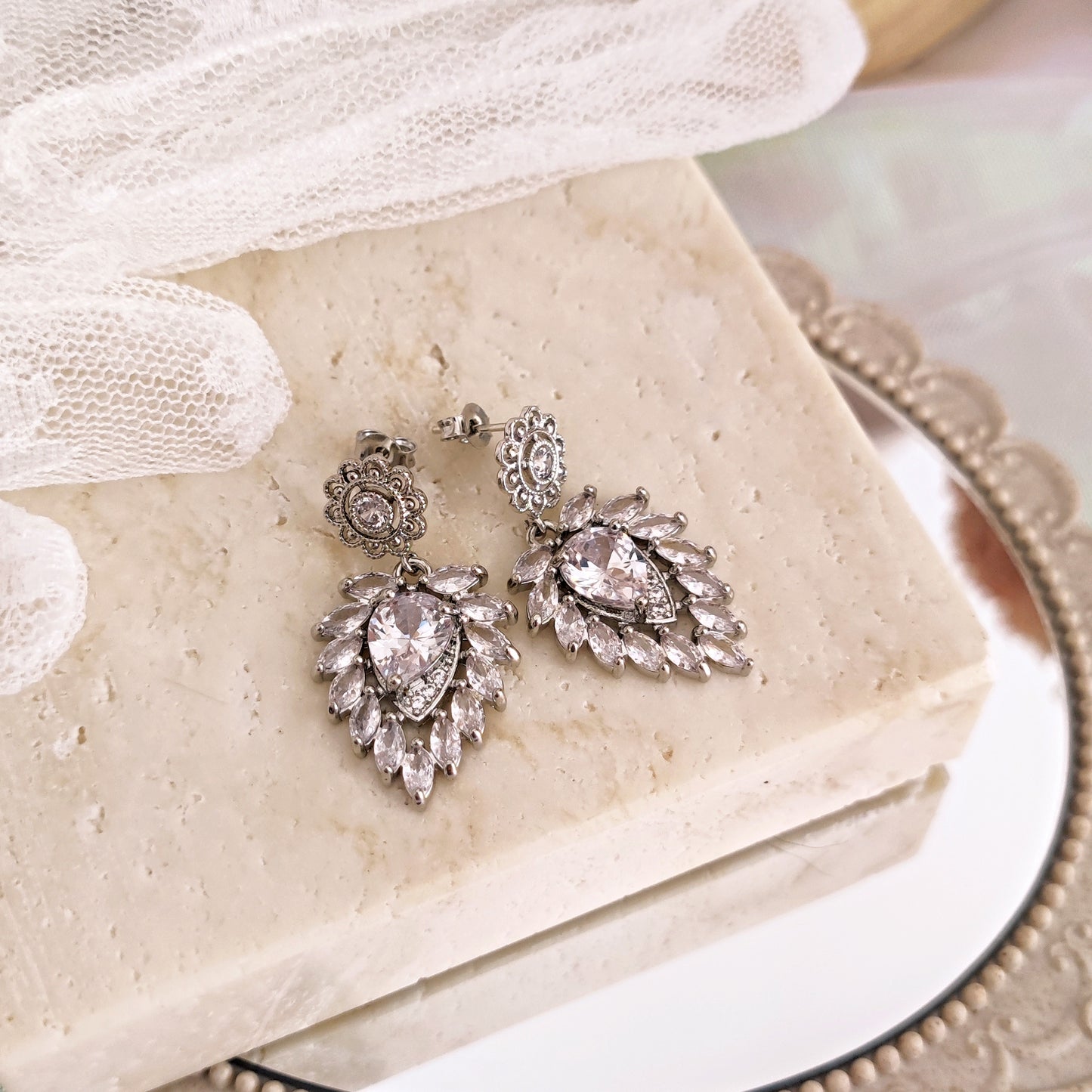 Orecchini "Royalty" con cristalli a goccia