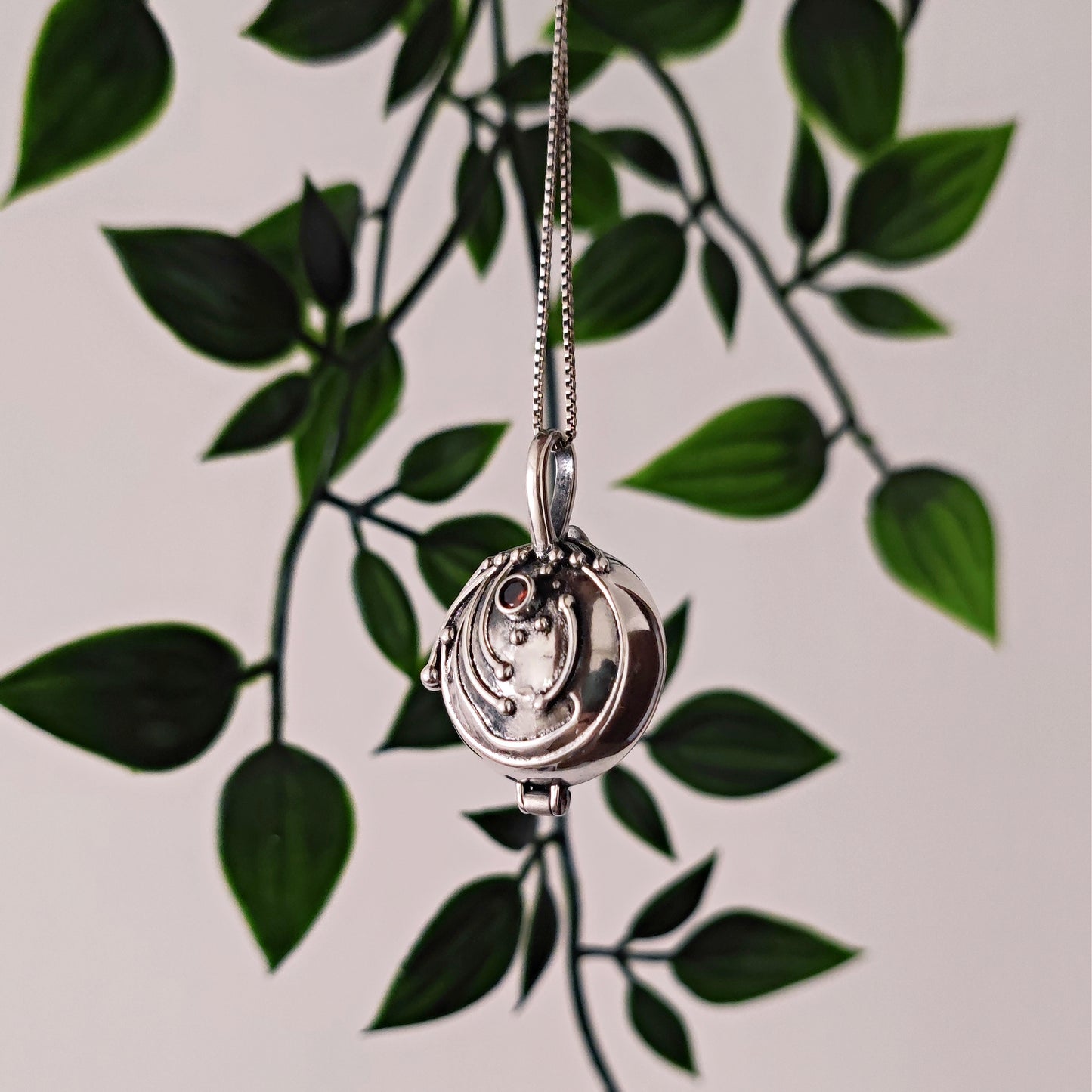 RISERVATO - Collana Locket apribile con verbena, argento 925 anticato, versione 2
