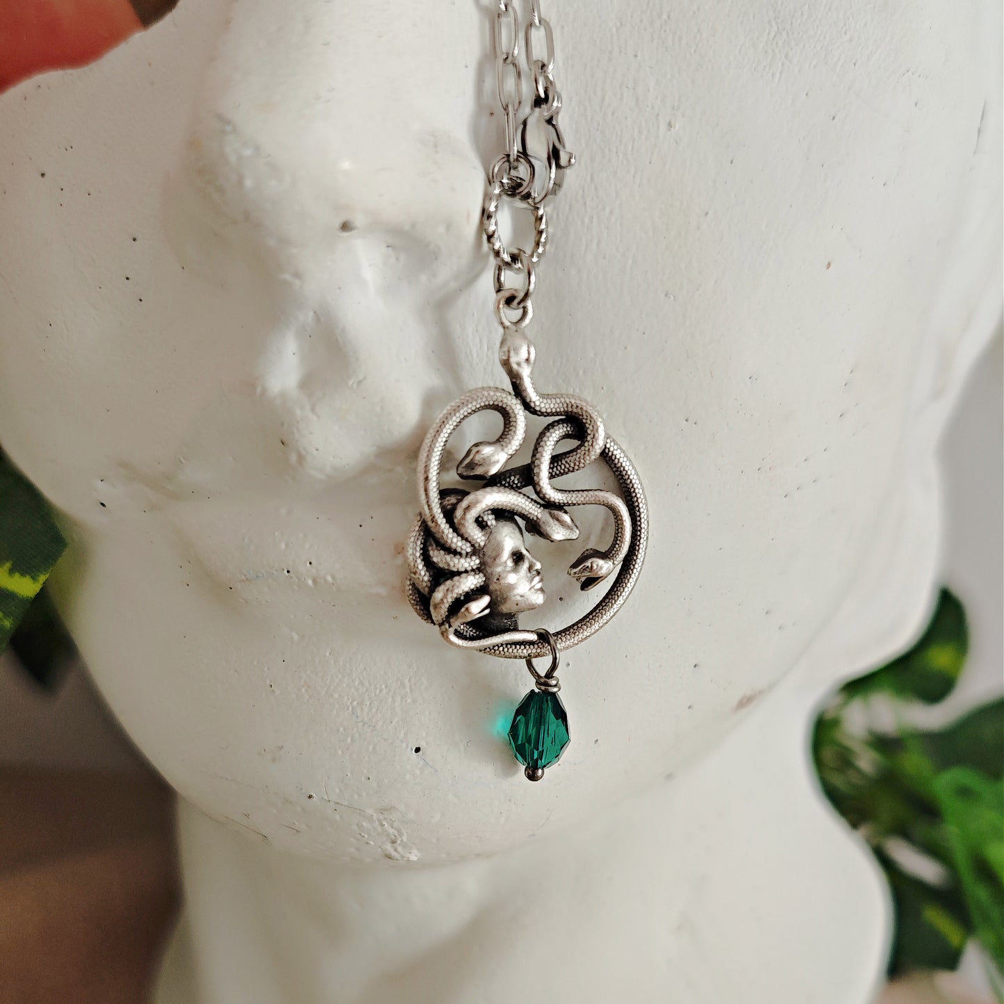 Collana choker Medusa "Gorgoneion"