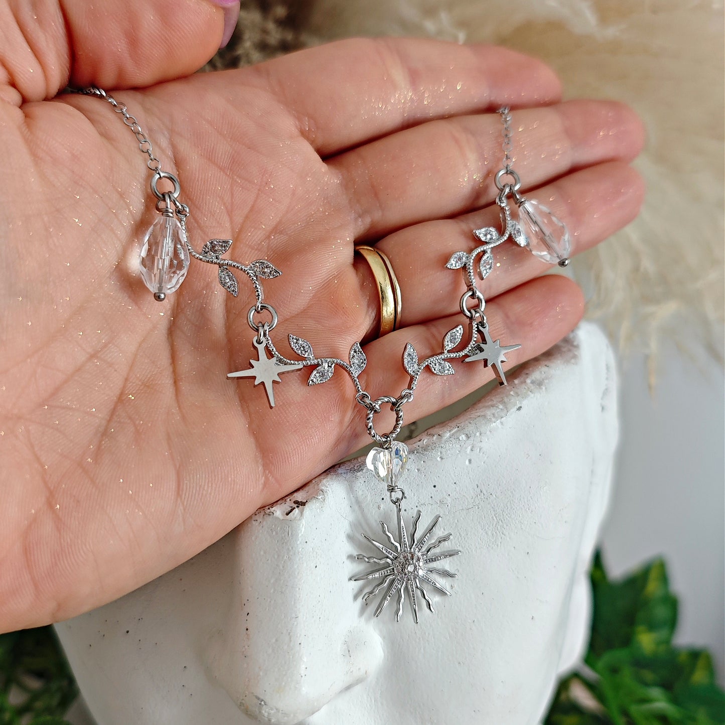 "Apollo & Daphne" choker Necklace