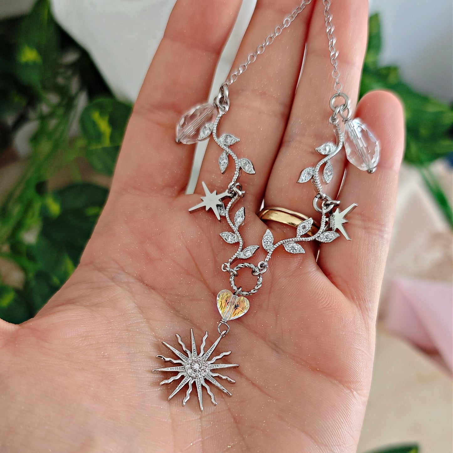 "Apollo & Daphne" choker Necklace