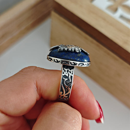 Inserzione riservata - Anello Vittoriano "D" in argento 925 e Lapis Lazuli