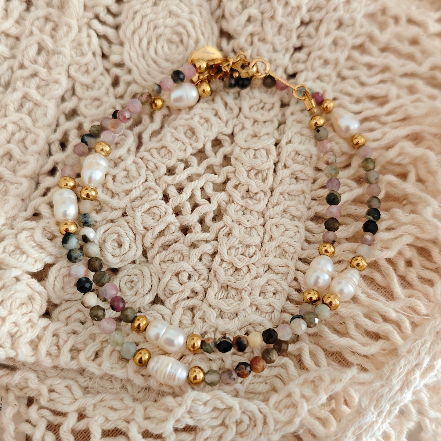 "Sea Breeze" necklace with freshwater pearls and tourmaline