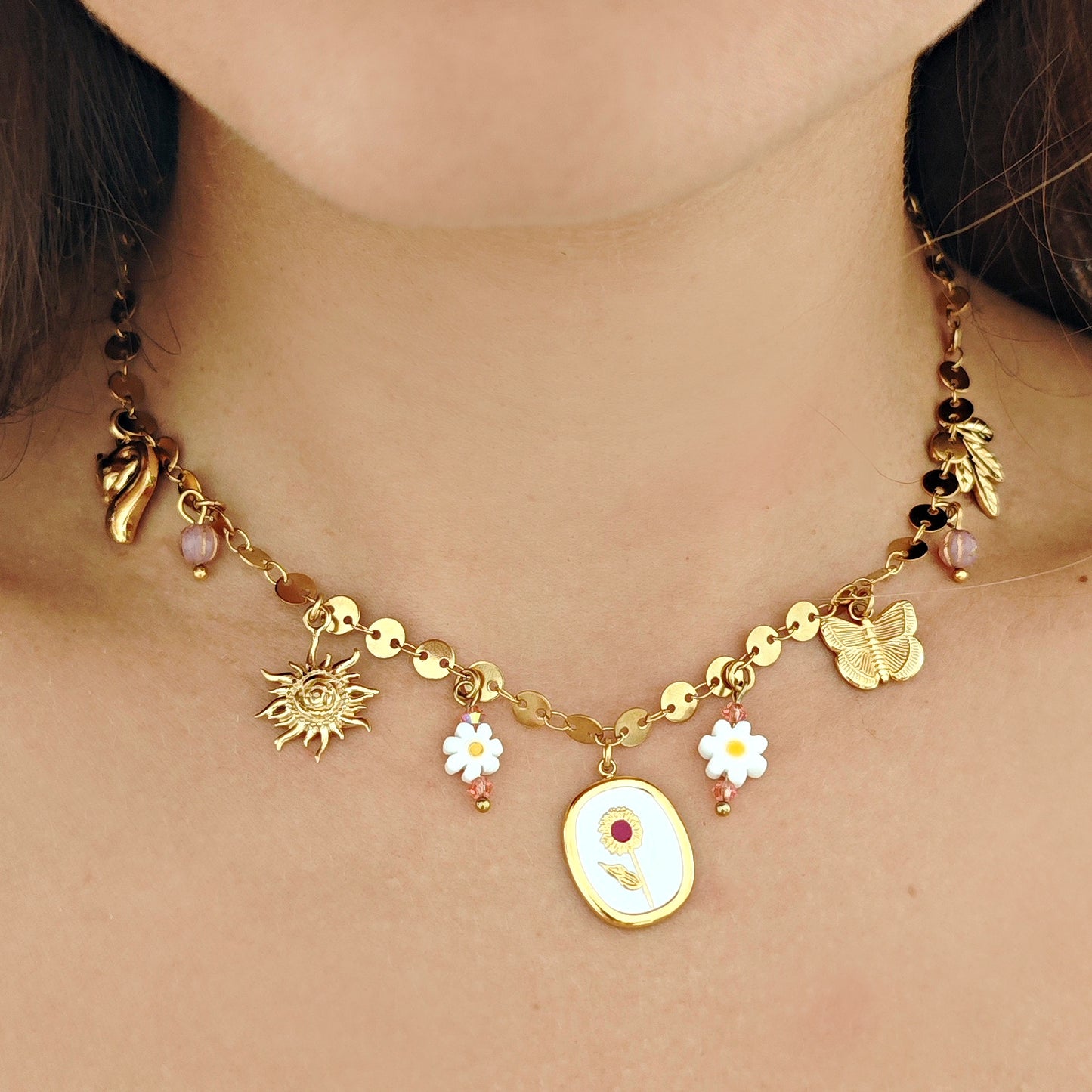 "Secret Garden" necklace with floral beads