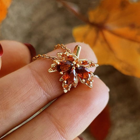 Collana "Magic Maple" foglia d'acero, gold