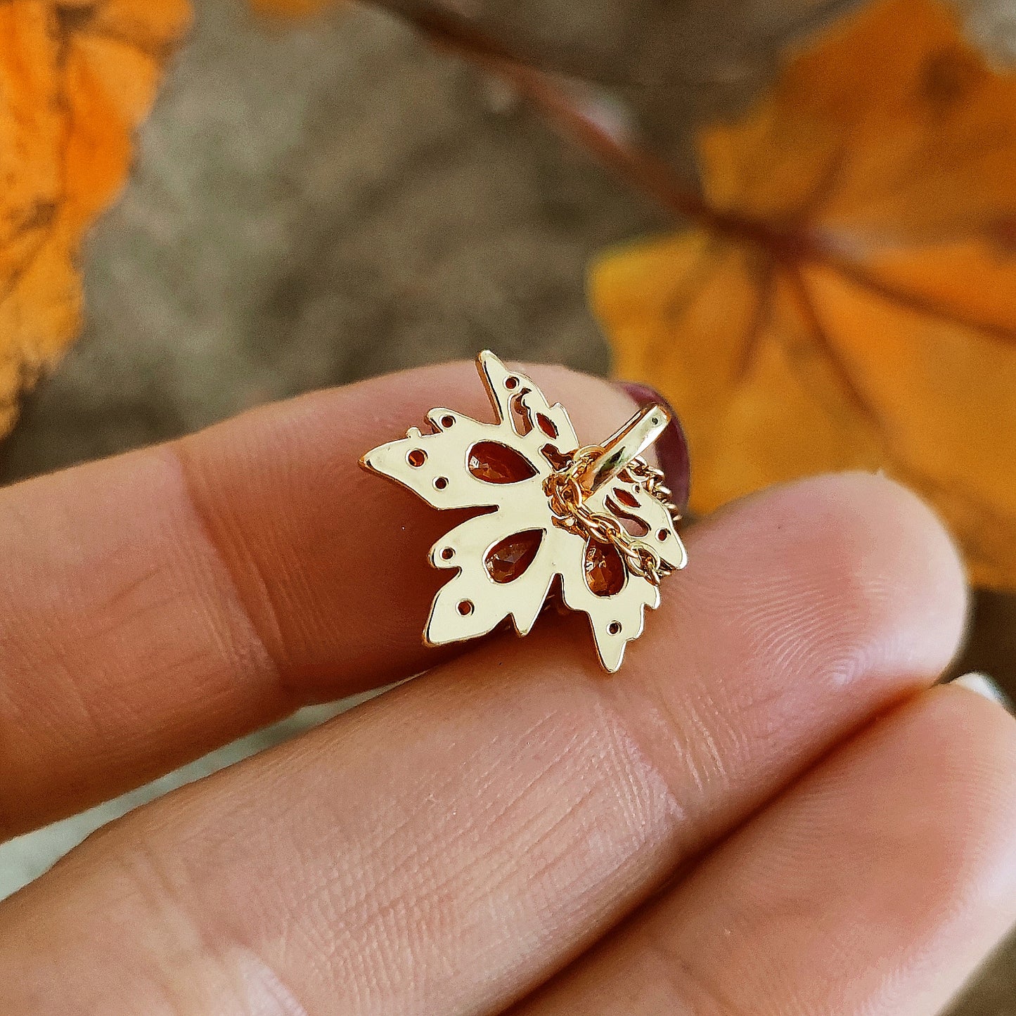 "Magic Maple" necklace, Red