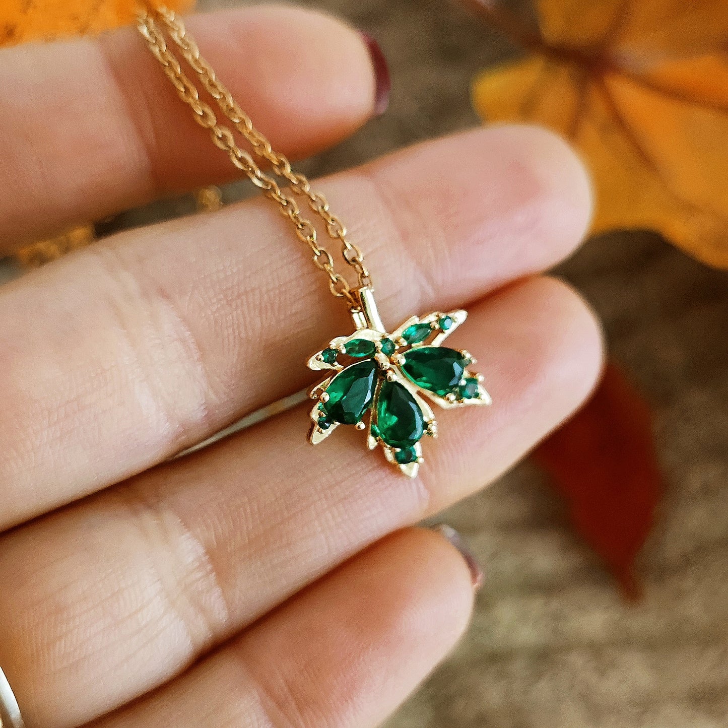 Collana "Magic Maple" in ottone placcato oro e zirconia cubica, Emerald