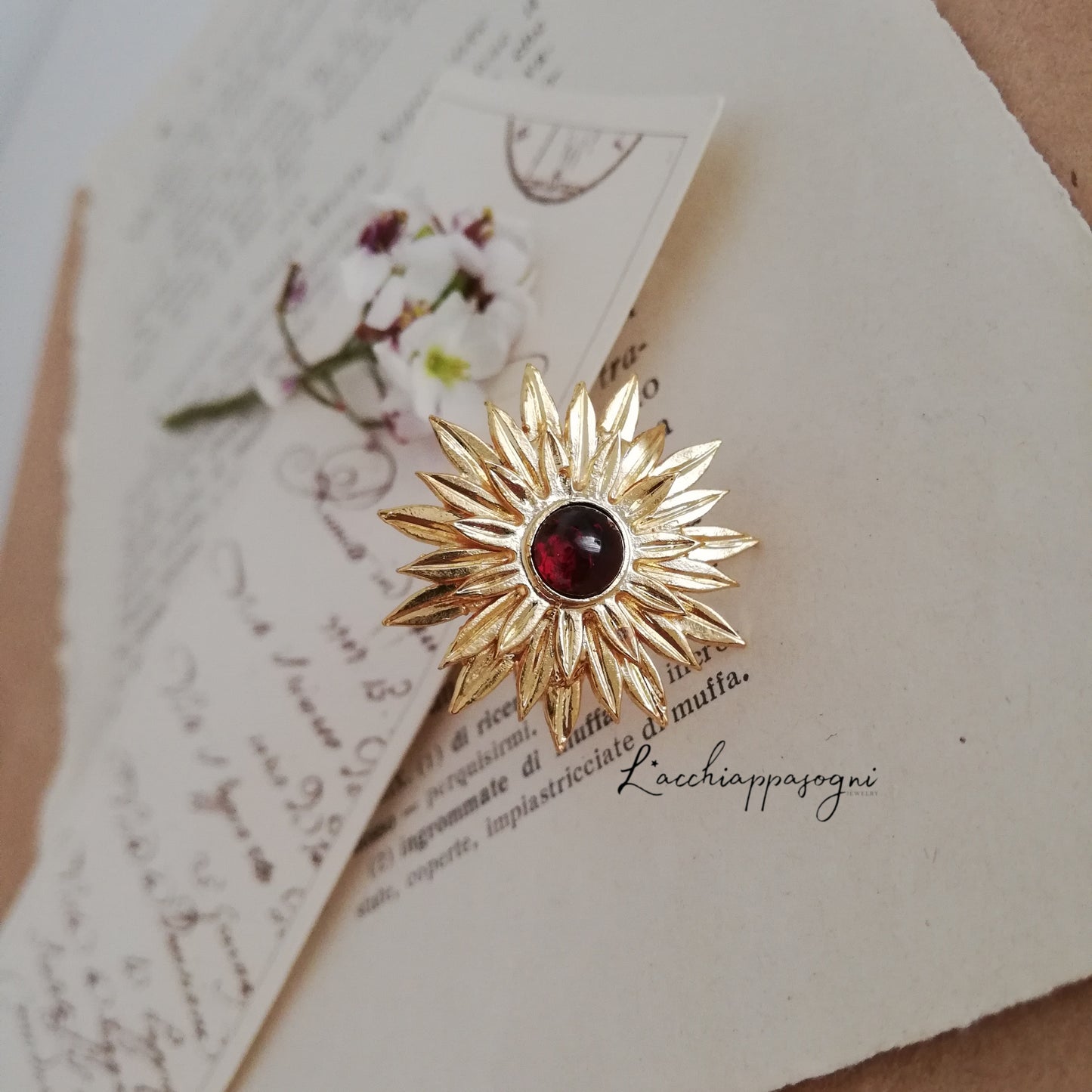 Anello "Garnet Sunflower"
