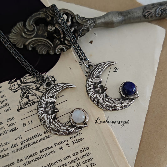 "Sacra Luna" necklace with Lapislazuli or Moonstone
