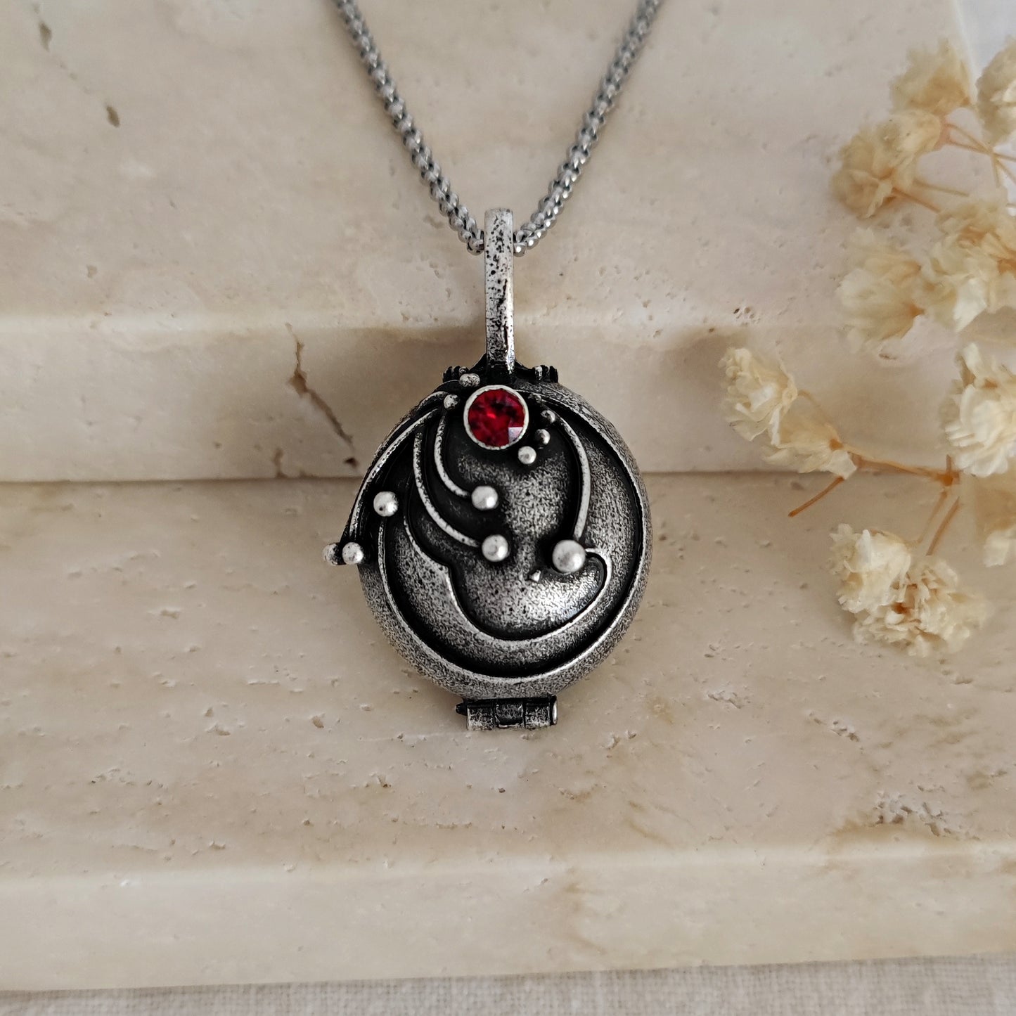 Victorian Vervain Locket Necklace