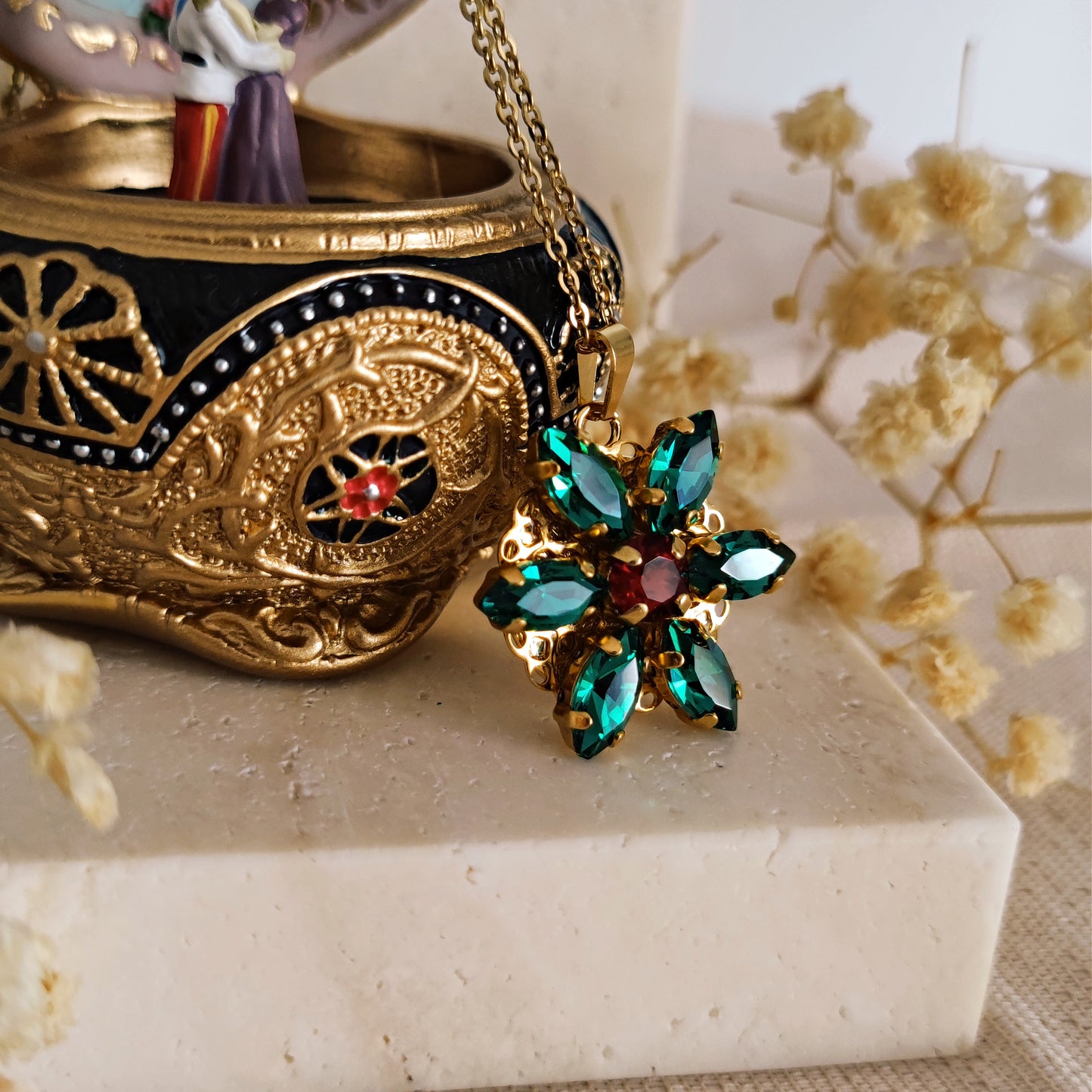 Anastasia con incisione Together in Paris Aurora Light Emerald M