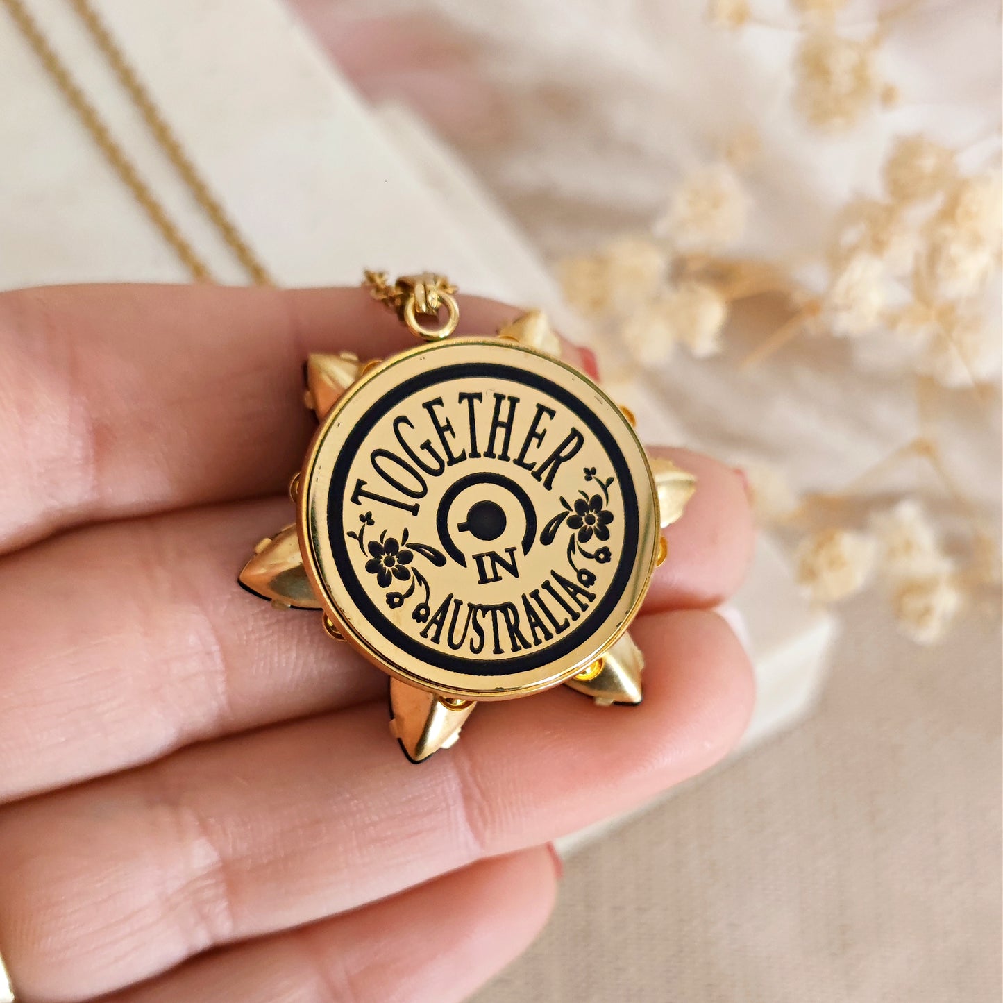 Collana Anastasia con incisione personalizzata, Ciondolo Insieme a "scegli la tua città", EMERALD UD
