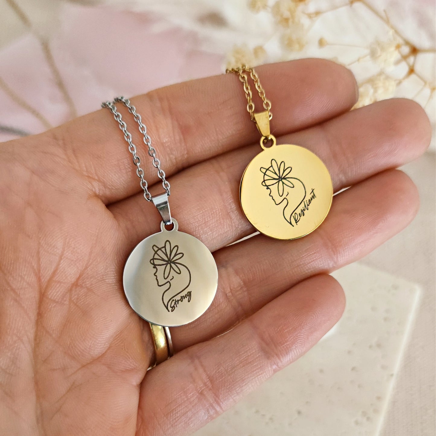 Collana "Eva" con incisione personalizzata Festa della Donna
