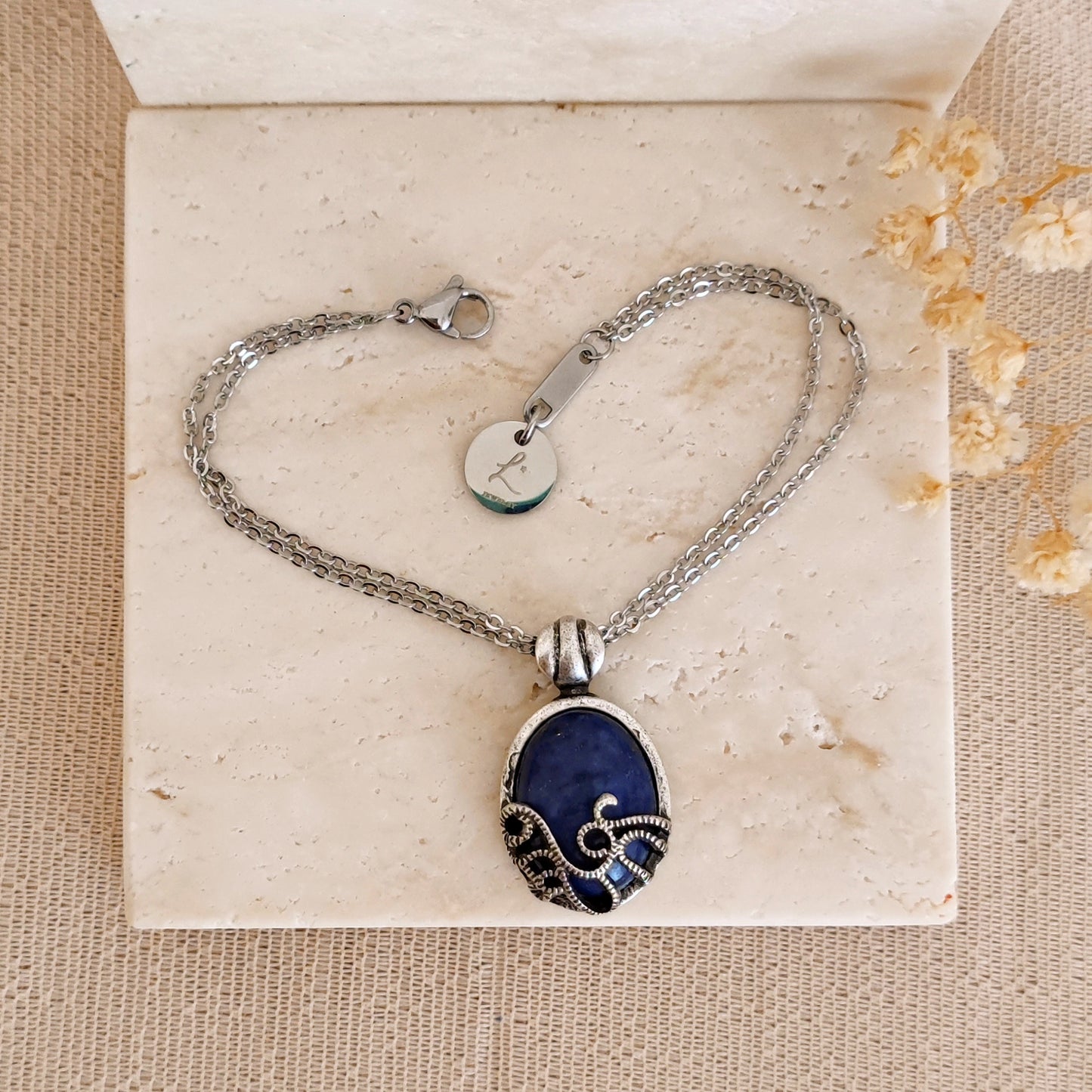 Art Deco intricated Lapislazuli Bracelet