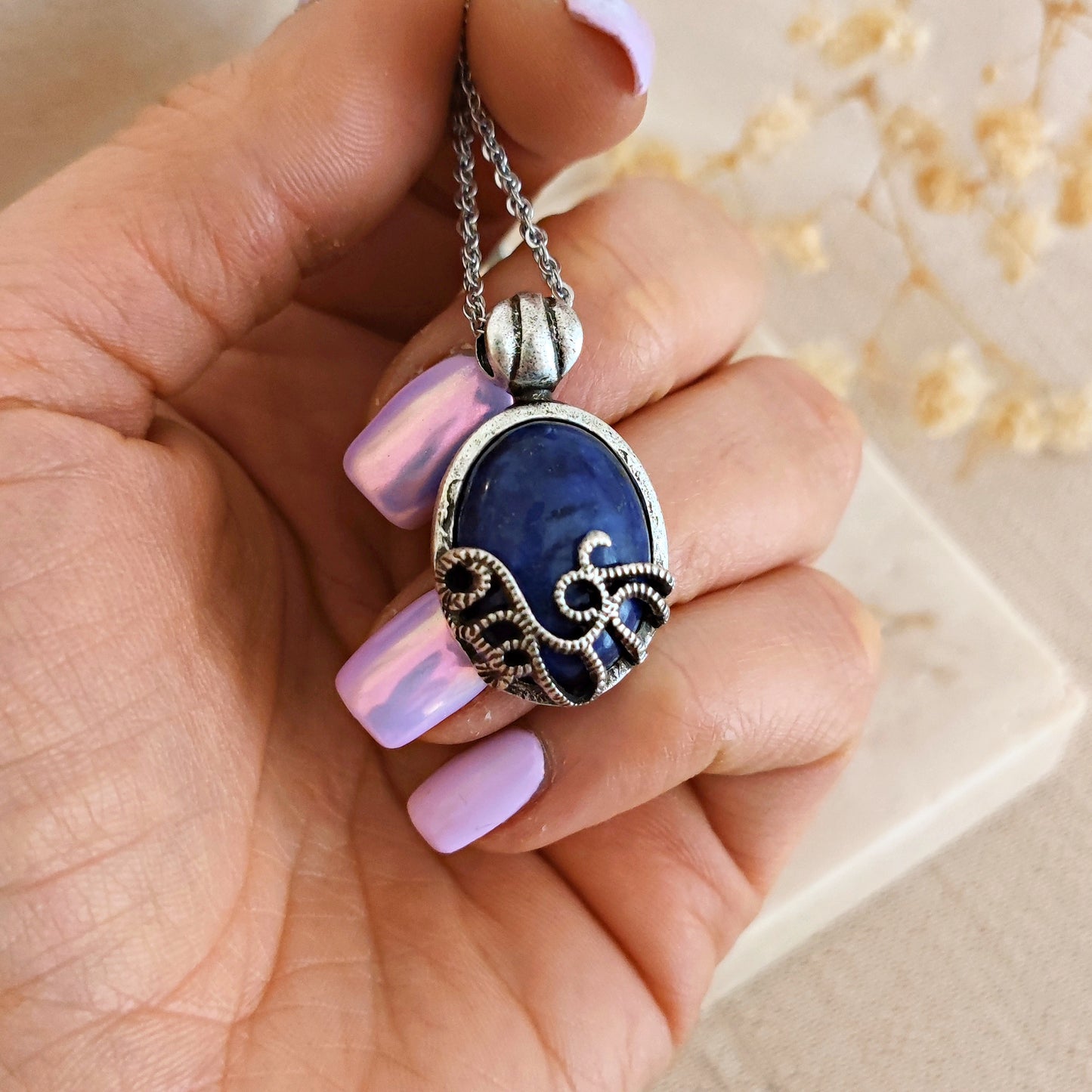 Art Deco intricated Lapislazuli Bracelet
