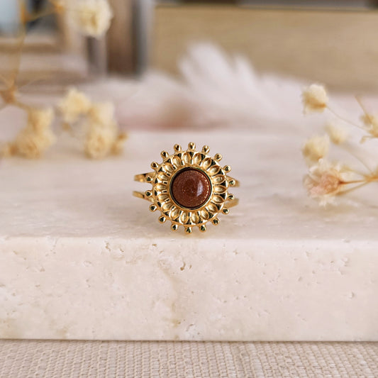 Anello Sunburst con Pietra del Sole // ELVINA