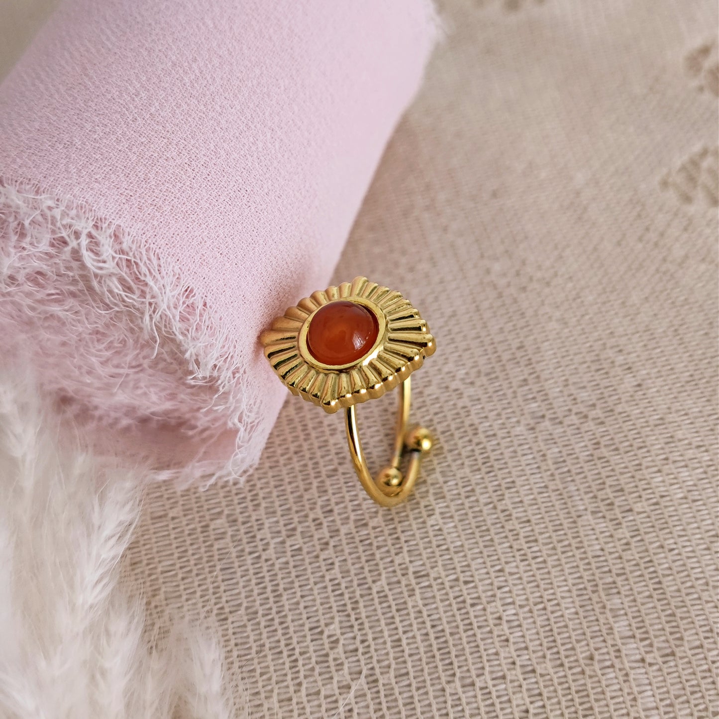 Anello Raggi ipnotici con Corniola // ELGA