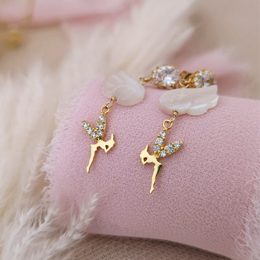 Orecchini con ali in madreperla, cristalli e fatine // DELA