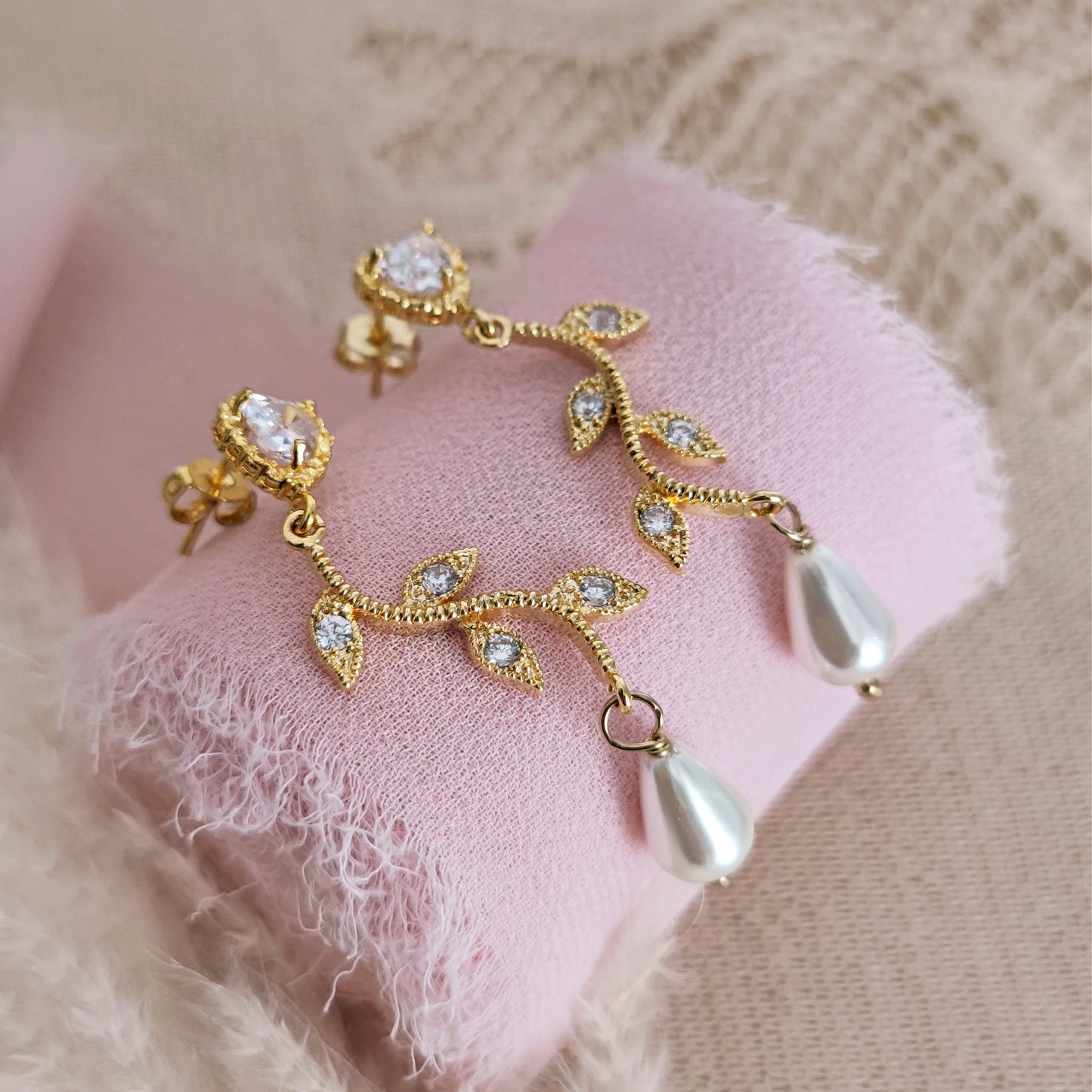 Heart Drop earrings with branches, crystals and drop pearls // MAURELLE