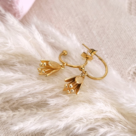 Flower bud drop earrings // ELLA