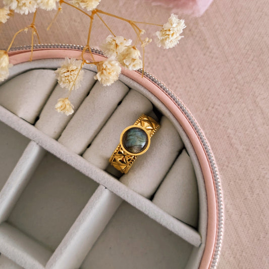Bold Textured Ring with Labradorite stone, Fairycore Aesthetic Ring // FAY