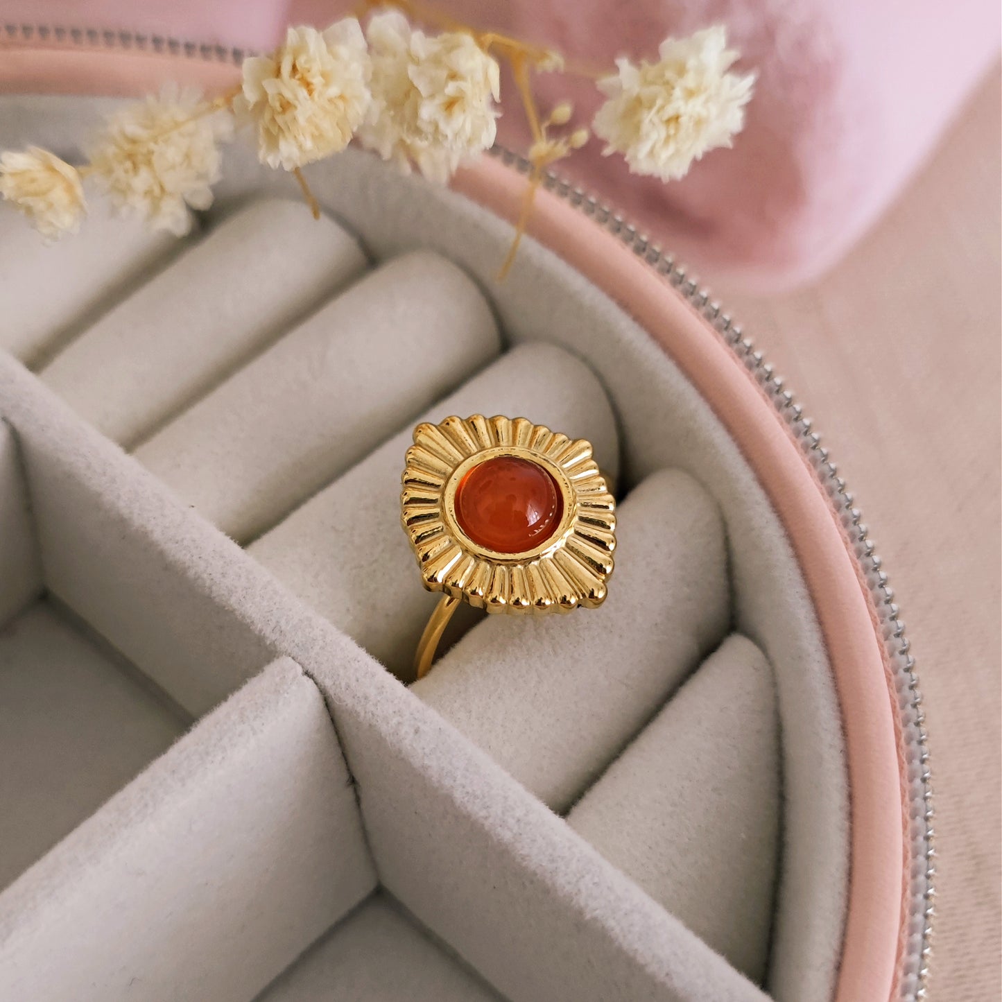 Anello Raggi ipnotici con Corniola // ELGA