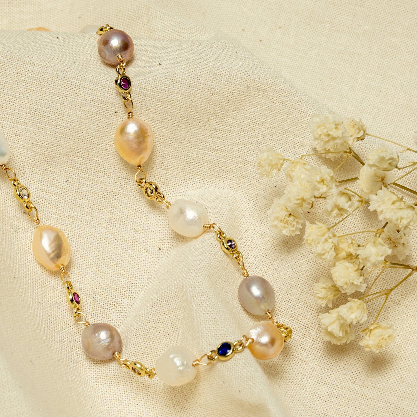 Choker "Adele" con perle d'acqua dolce e zirconi