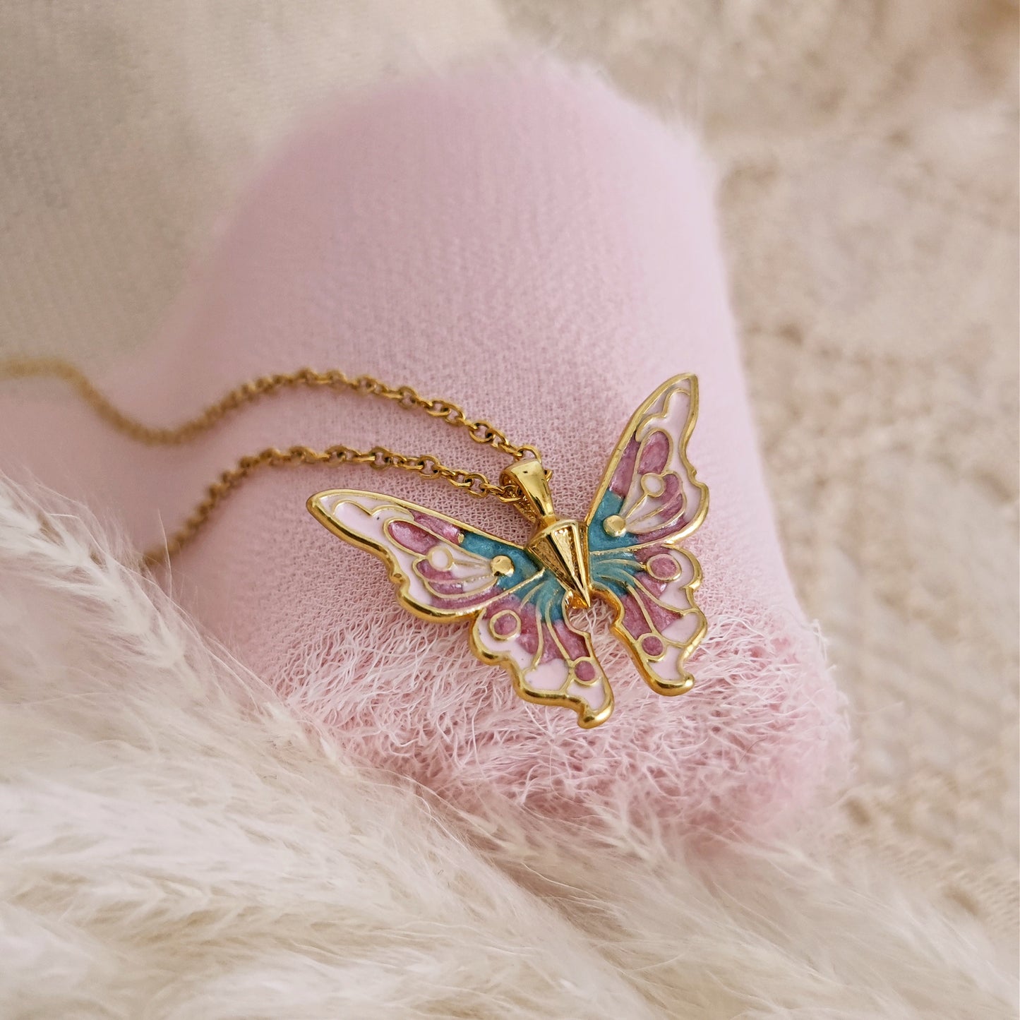 Fairy Pearls Princess Necklace, Mariposa and Pearls Necklace, PrincessCore Butterfly and Pearls Necklace, Coquette Aesthetic, Fairy Princess 