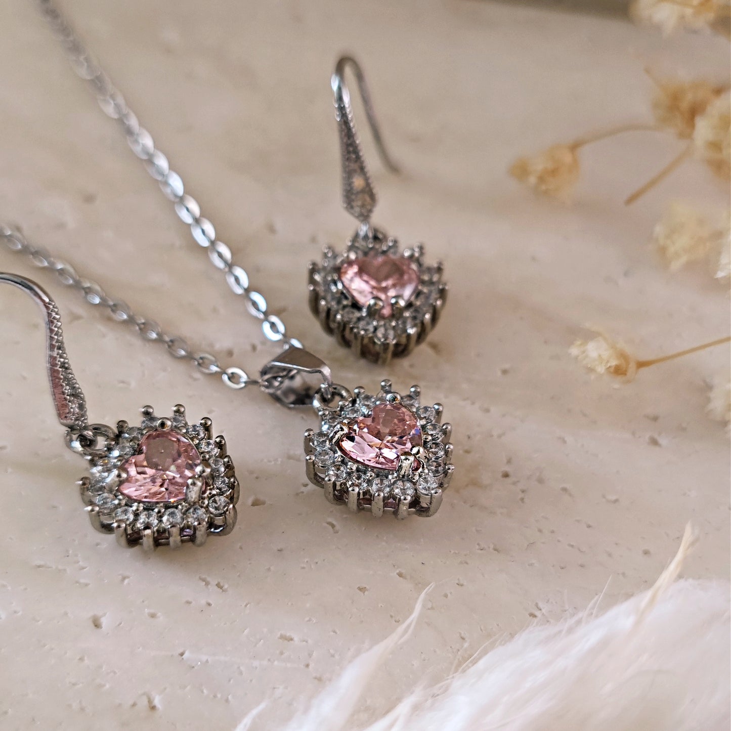 Set collana e orecchini con cuore rosa scintillante, Set "Perfect Love"