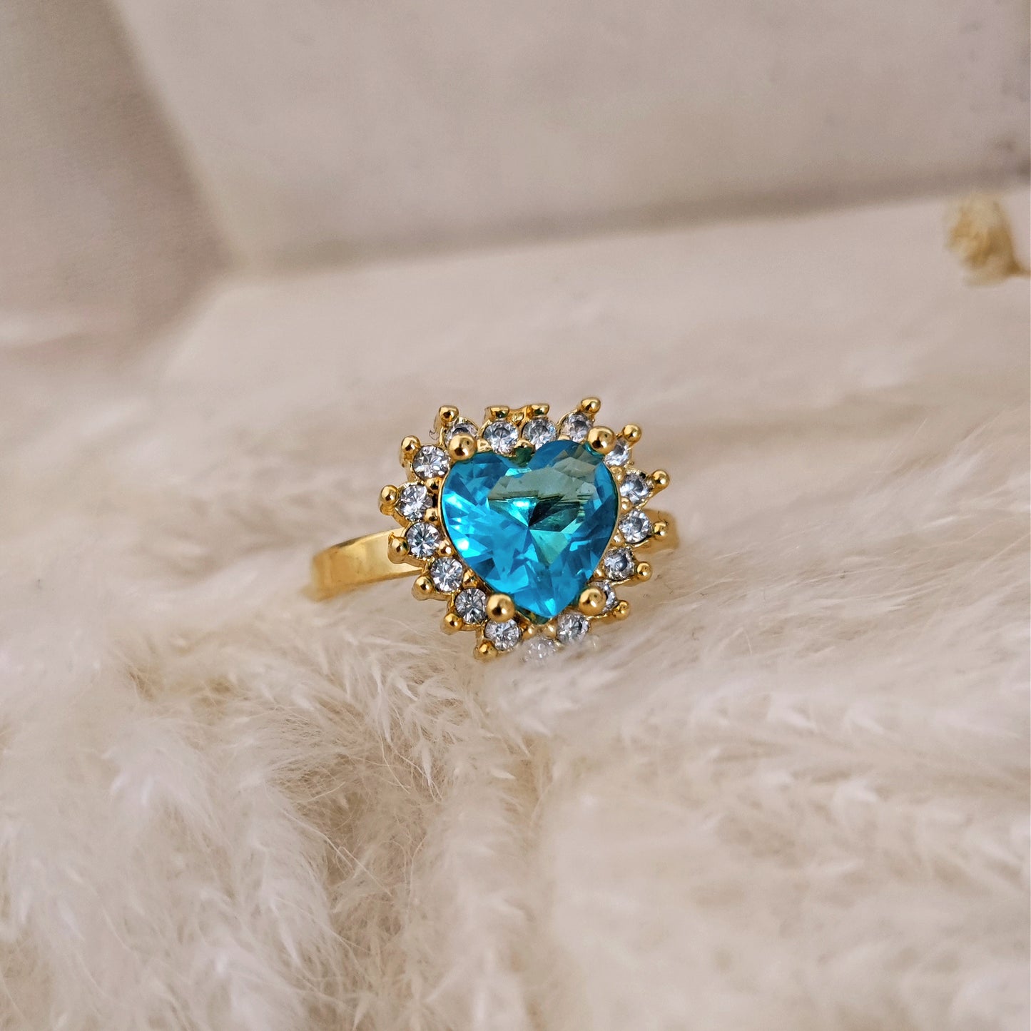 "Princess Heart" heart ring, pink or light blue