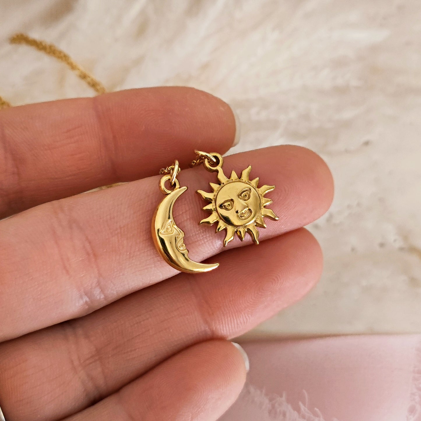 Collane "Sun & Moon" con Sole e Luna per coppie, oro
