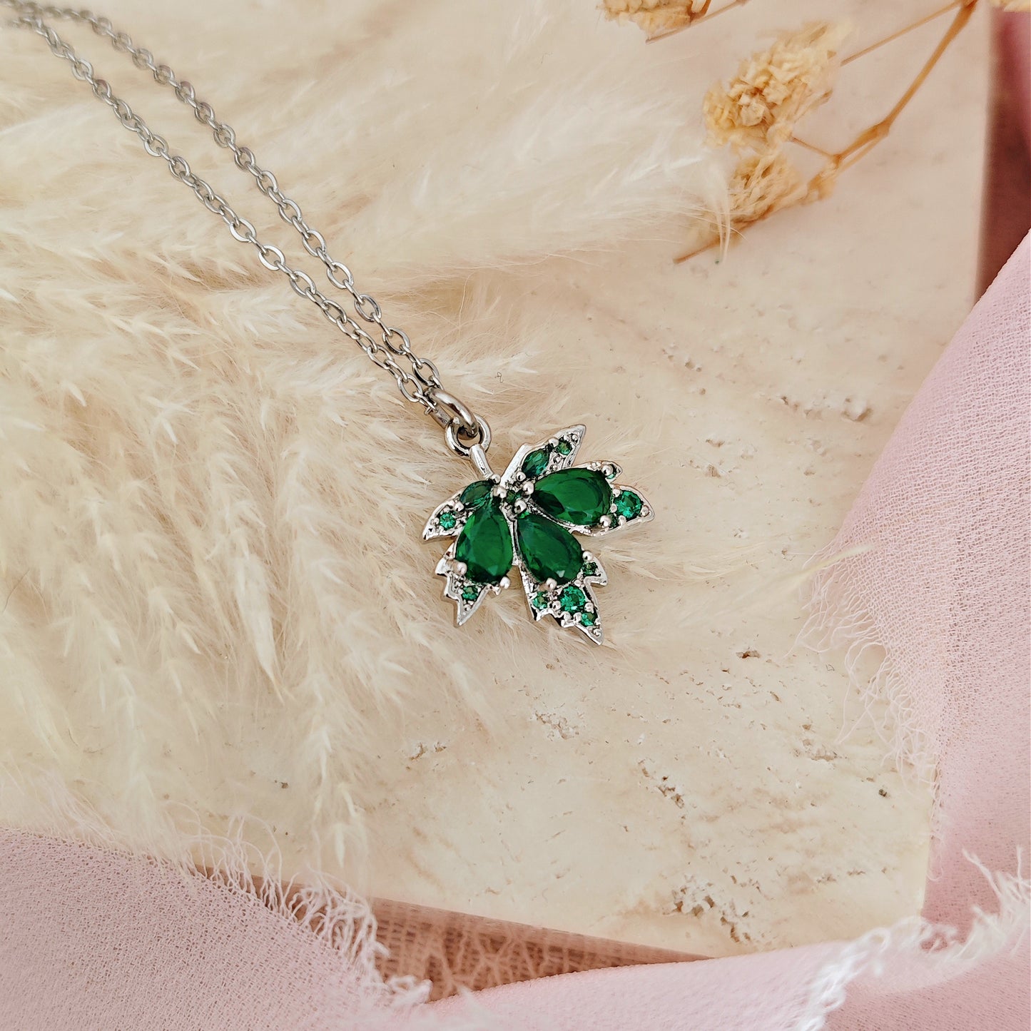 "Magic Maple" necklace, silver