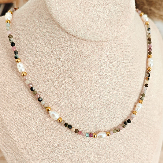 "Sea Breeze" necklace with freshwater pearls and tourmaline