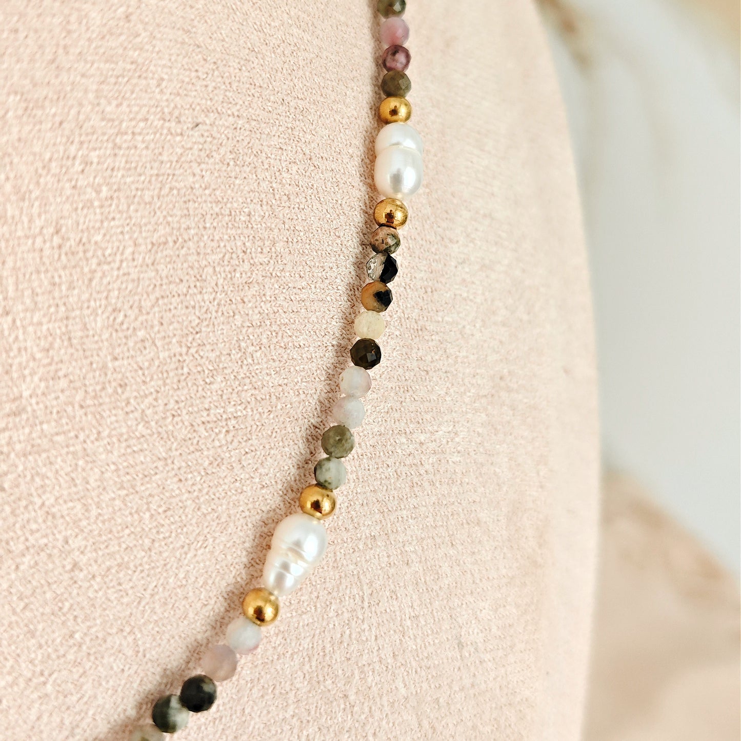 Collana "Sea Breeze" con perle di fiume e Tormalina