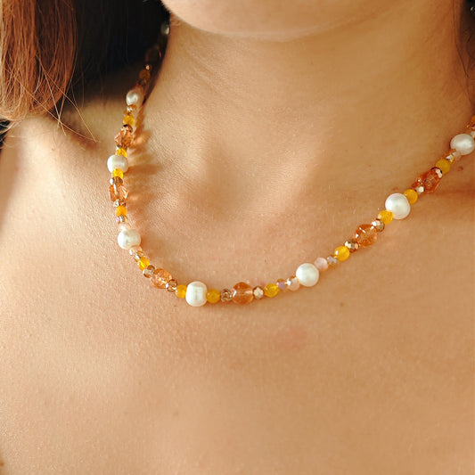"Golden Sand" necklace with freshwater pearls and Czech beads