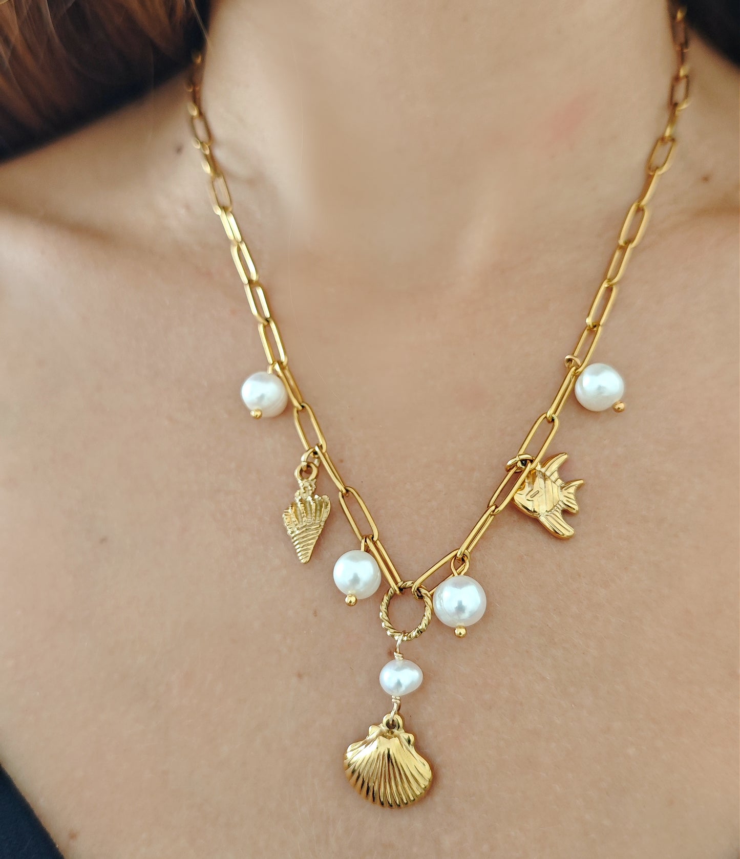 Collana "Seashell Whisper" con perle di fiume