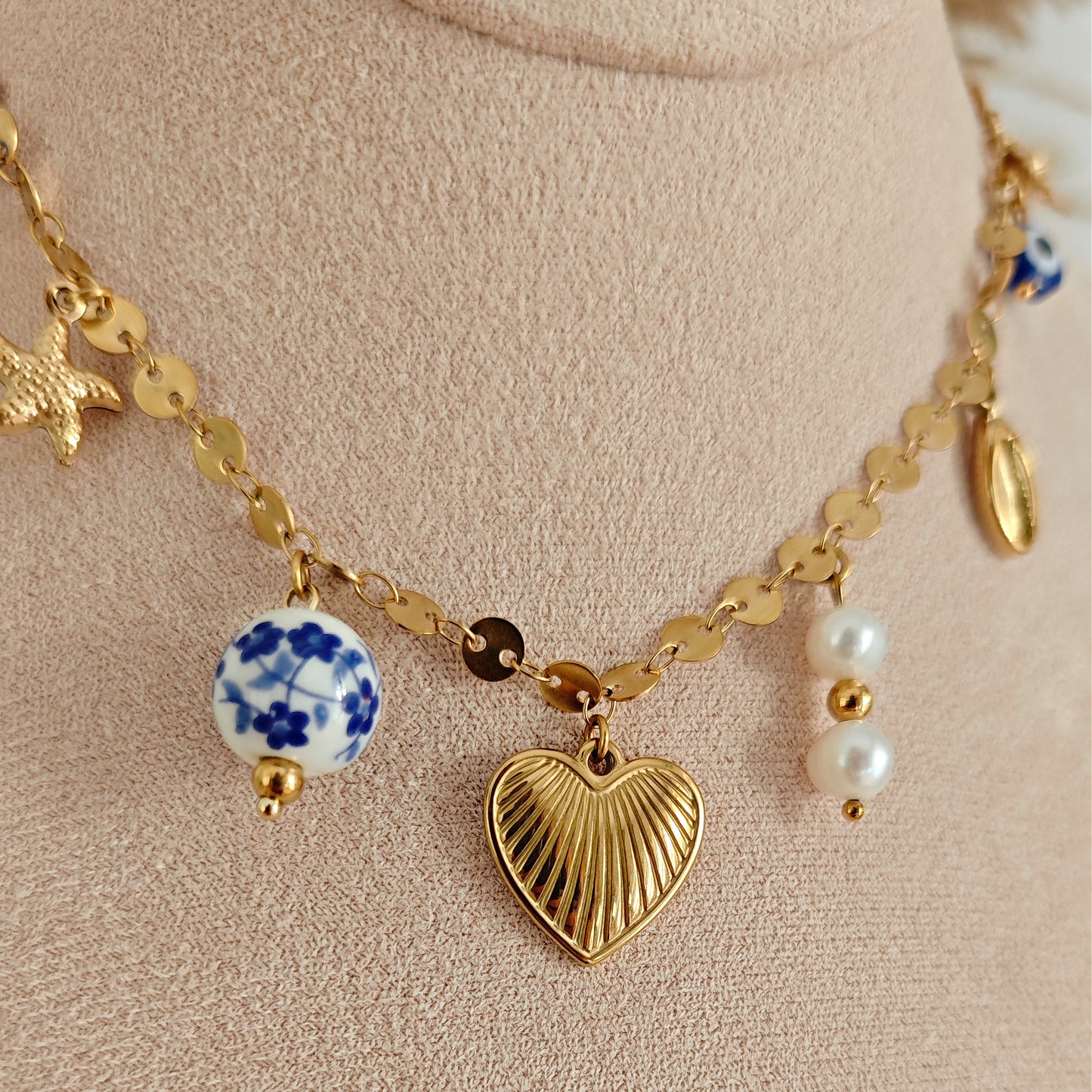 Collana "Summer Muse" con cuore e perle in ceramica